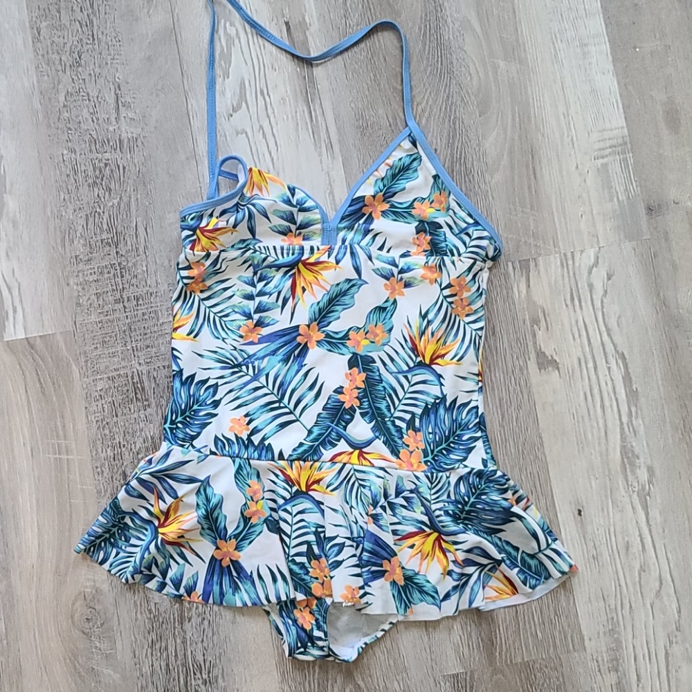 Bathing suit